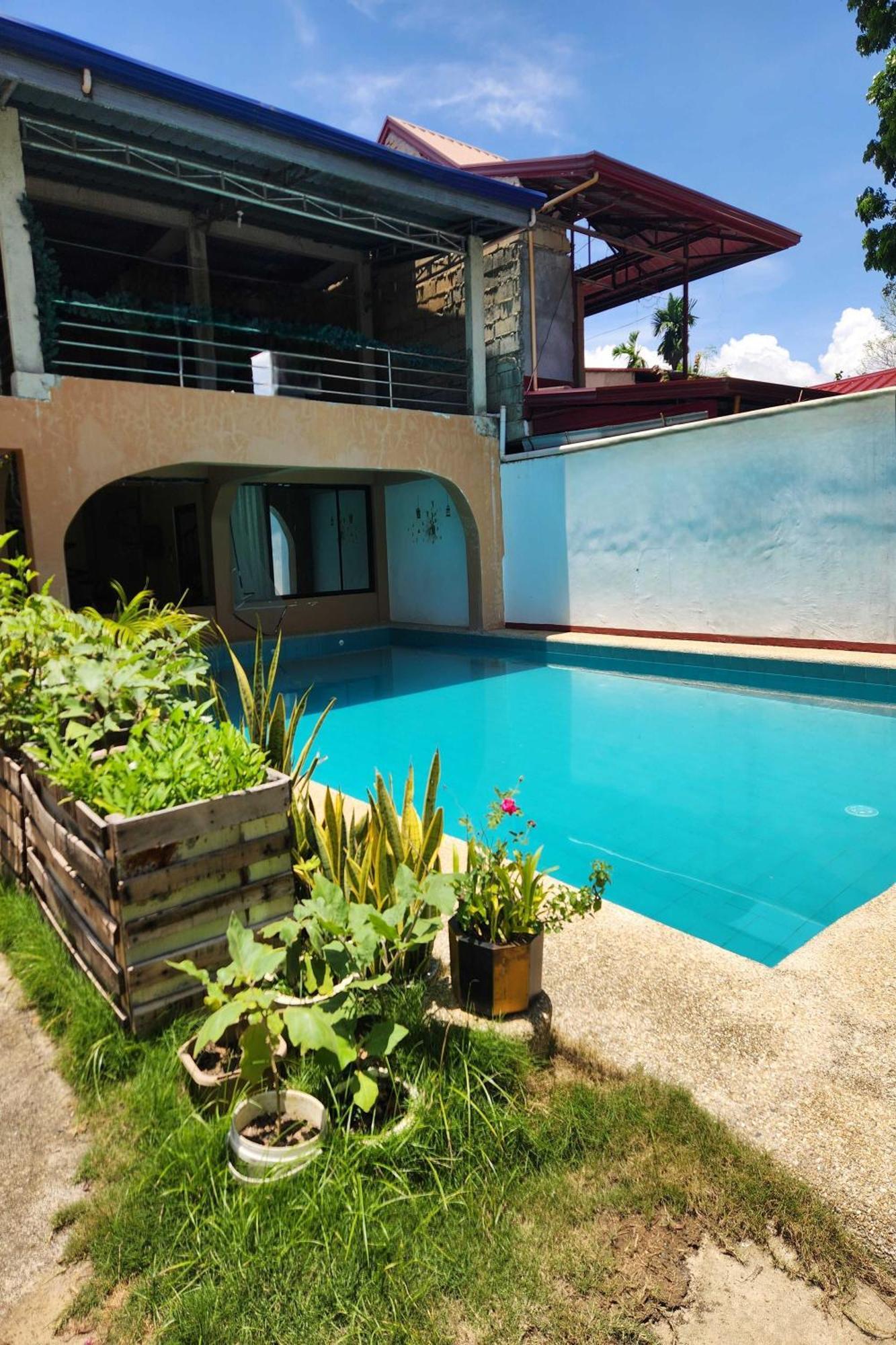 Larosa Hostel Puerto Princesa Luaran gambar